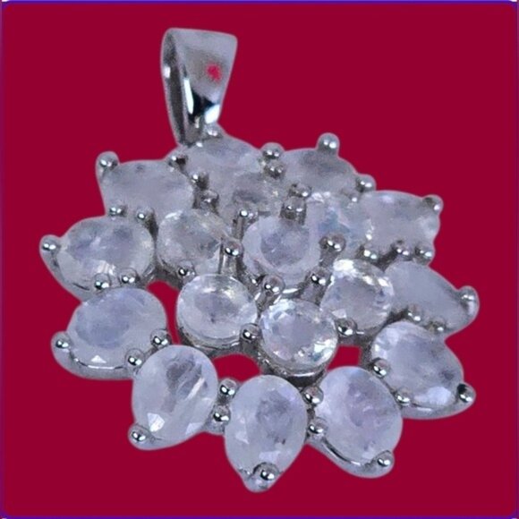 925 Sterling Silver Pendant 2x2cm with Natural Moonstone. - Picture 1 of 8